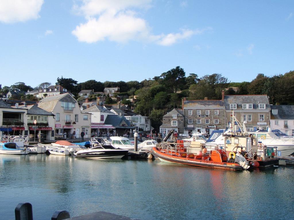 Chalets & Lodges At Atlantic Bays Holiday Park Padstow Extérieur photo
