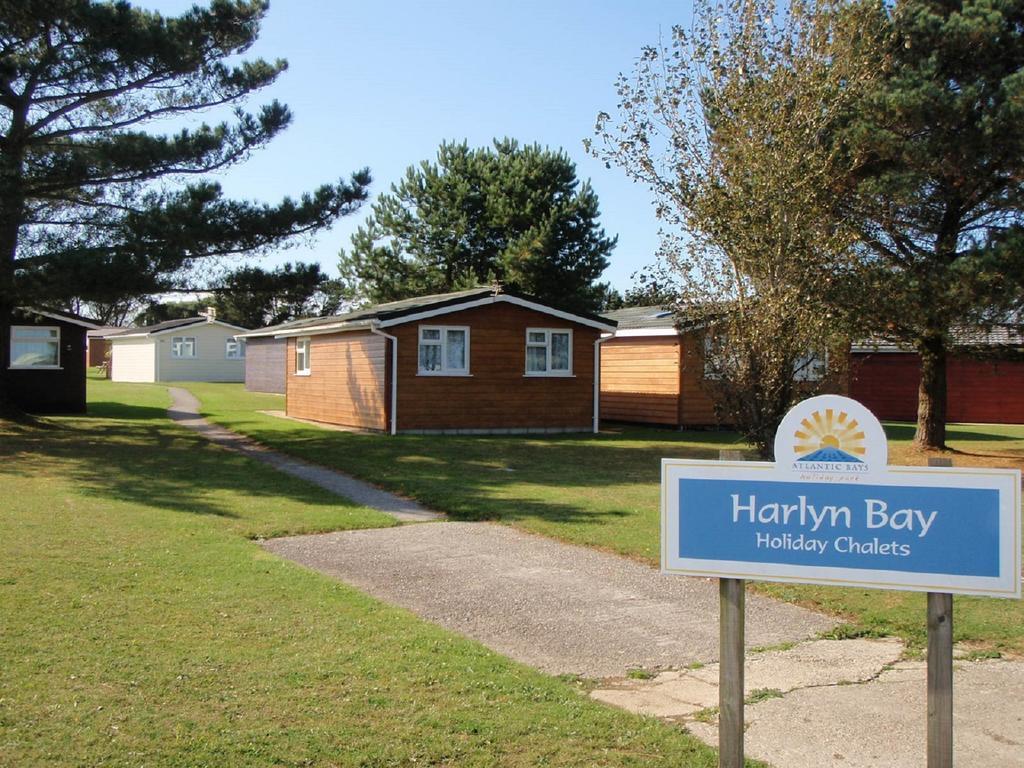Chalets & Lodges At Atlantic Bays Holiday Park Padstow Extérieur photo