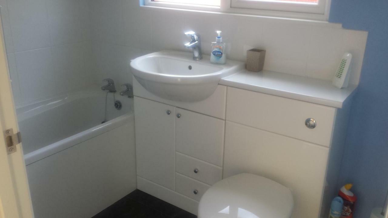 Chalets & Lodges At Atlantic Bays Holiday Park Padstow Extérieur photo