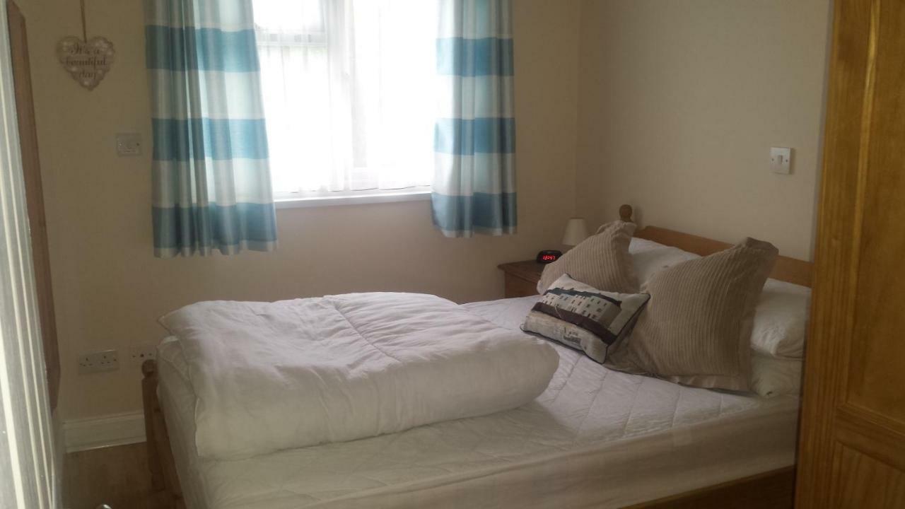 Chalets & Lodges At Atlantic Bays Holiday Park Padstow Extérieur photo
