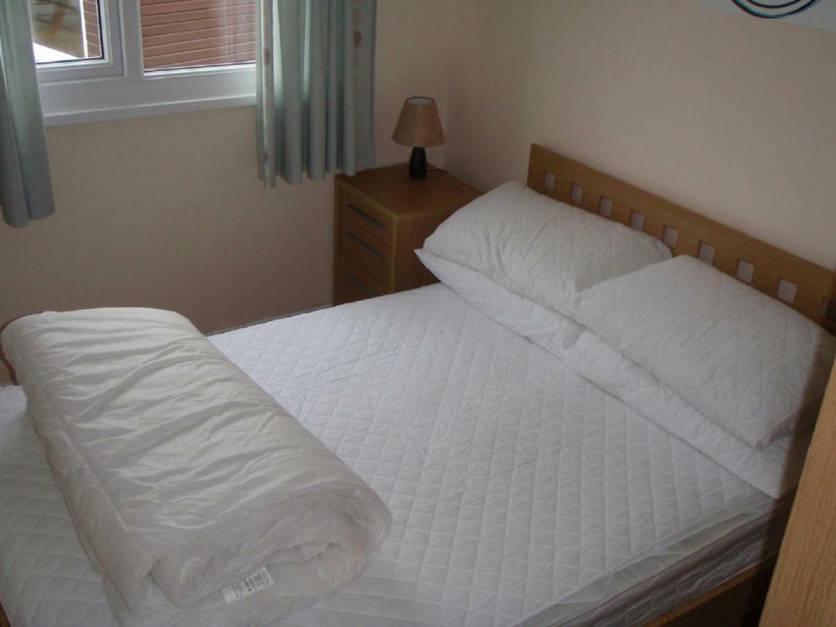 Chalets & Lodges At Atlantic Bays Holiday Park Padstow Extérieur photo